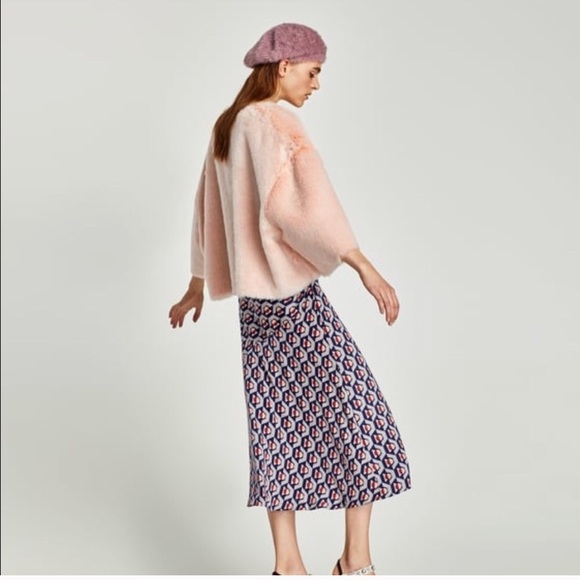 Zara faux fur cropped sweater - Picture 3 of 4